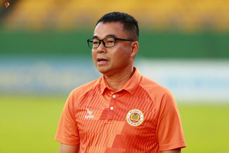 HLV Trần Tiến Đại có chiến thuật động viên hiệu quả