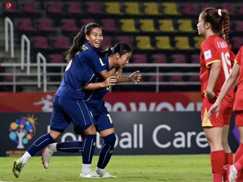 Hàng loạt pha đối đầu kịch tính trong trận đấu