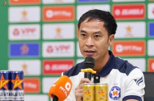 HLV Lê Đức Tuấn nhận trách nhiệm toàn diện sau thất bại đậm nhất mùa giải trước CAHN