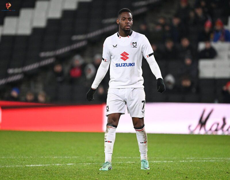 Jonathan Leko chào sân ấn tượng khi chưa 17 tuổi